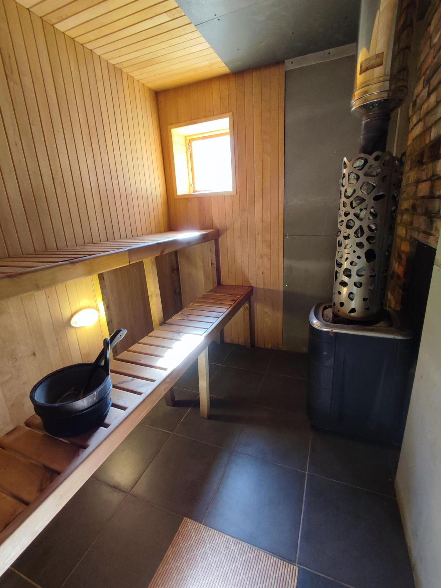 Modern Sauna Cabin In Horse Ranch Liyeplauke Exteriér fotografie