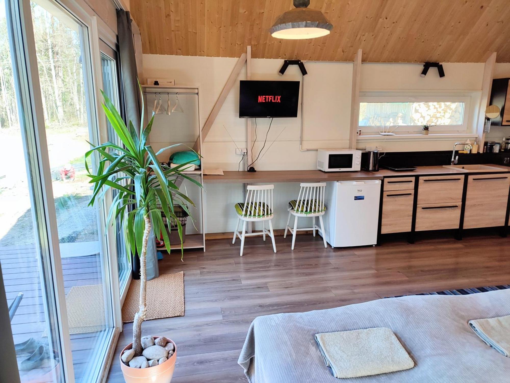 Modern Sauna Cabin In Horse Ranch Liyeplauke Exteriér fotografie