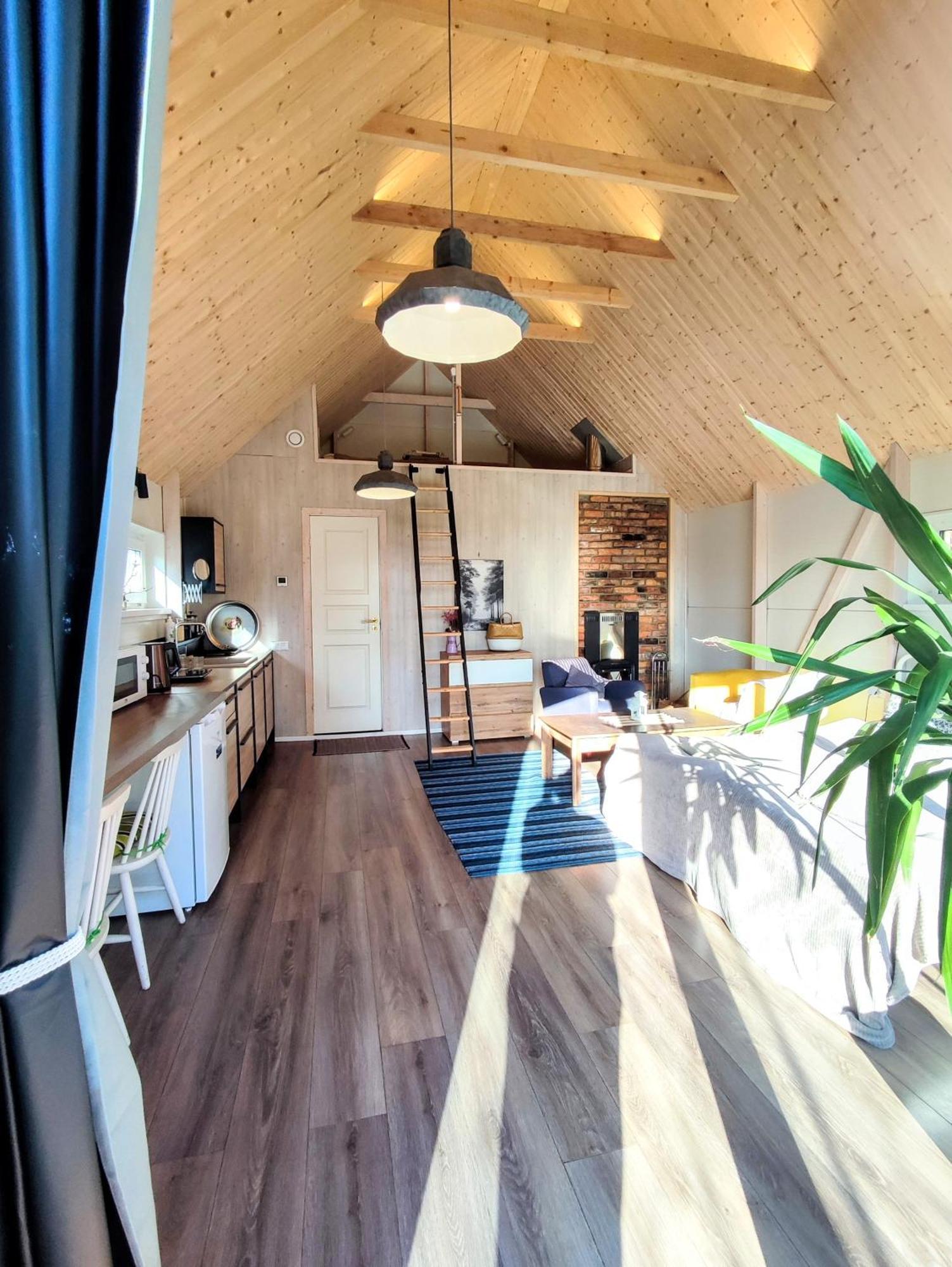 Modern Sauna Cabin In Horse Ranch Liyeplauke Exteriér fotografie