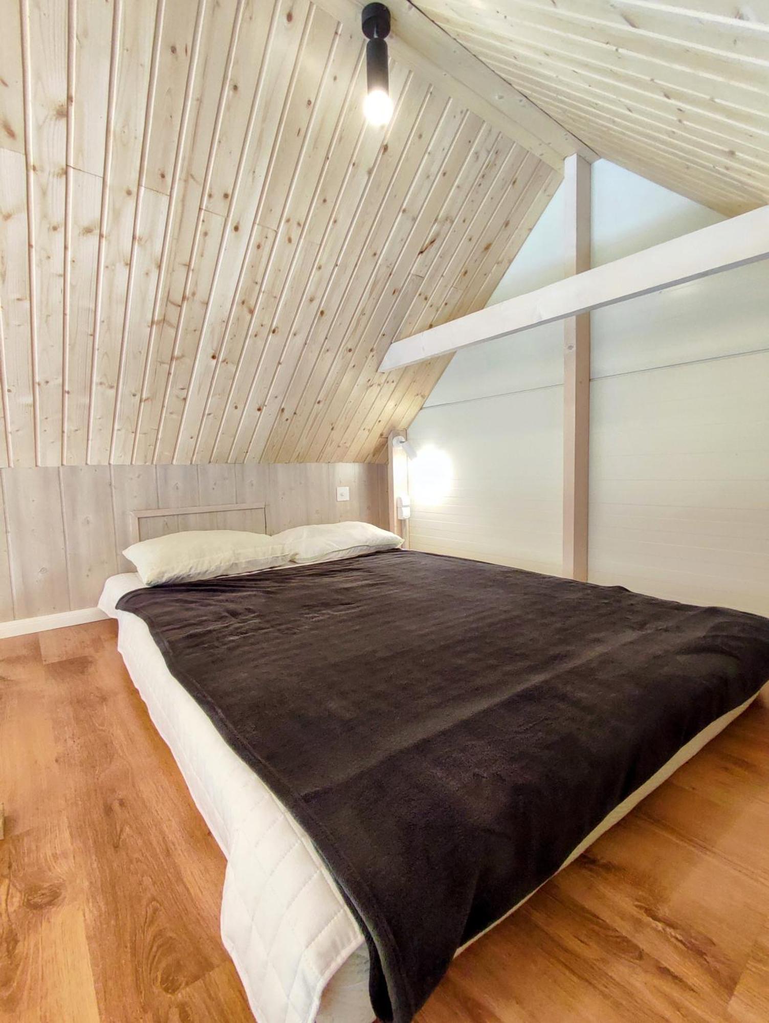 Modern Sauna Cabin In Horse Ranch Liyeplauke Exteriér fotografie