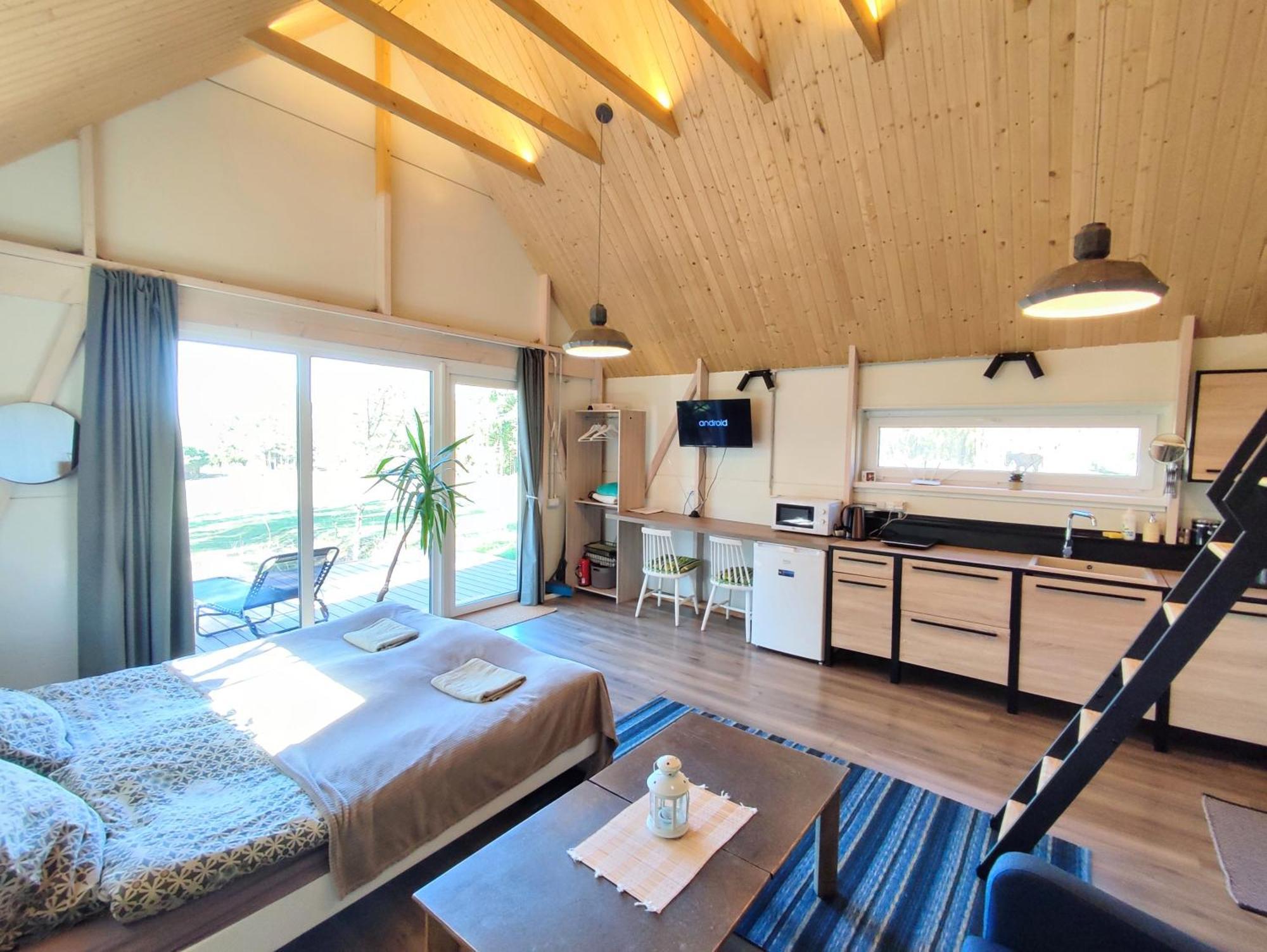Modern Sauna Cabin In Horse Ranch Liyeplauke Exteriér fotografie
